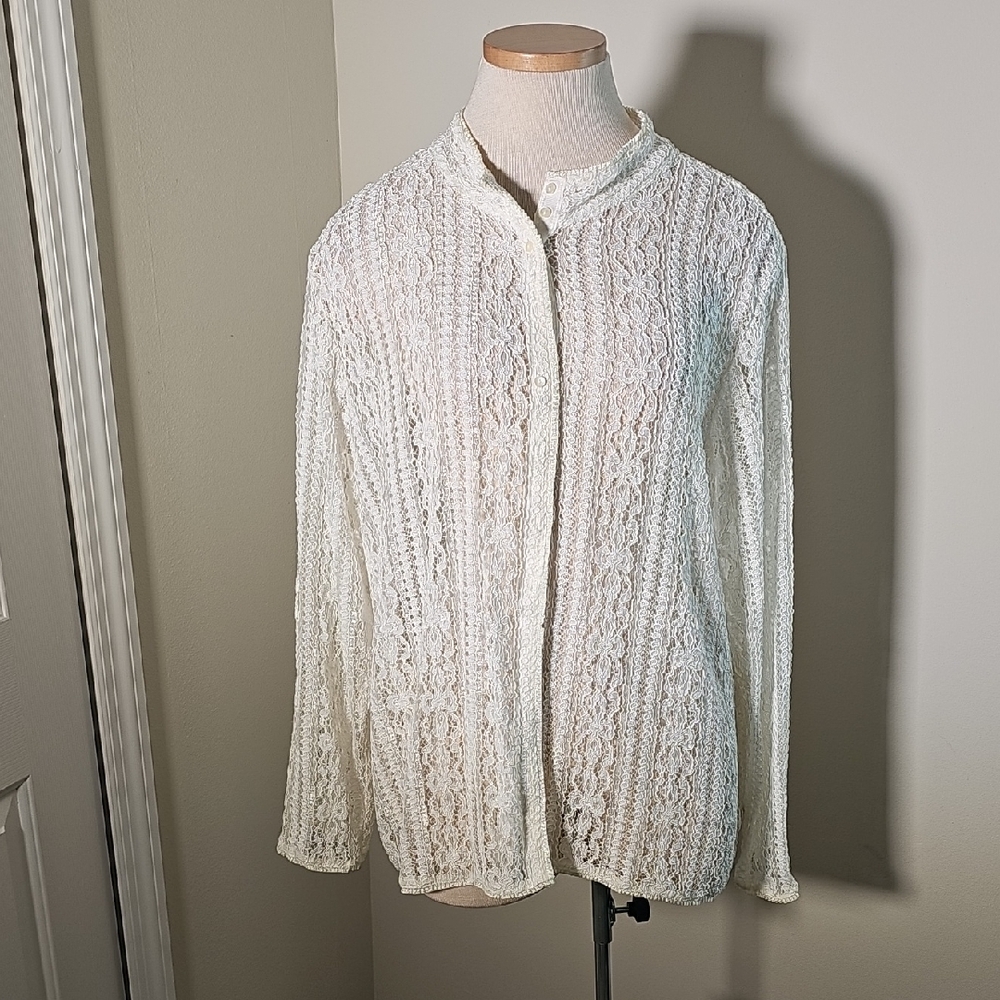 Liz Claiborne White Lace Cardegan Size 3X. Button Up. Great Used Condition.